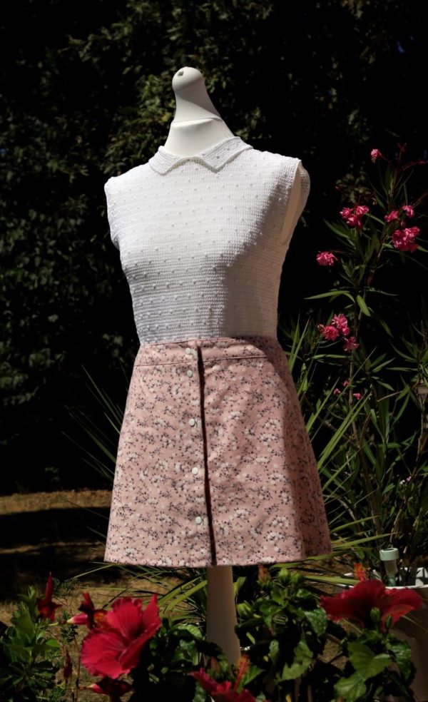 jupe-fleurie-s-rose-haut-crochet