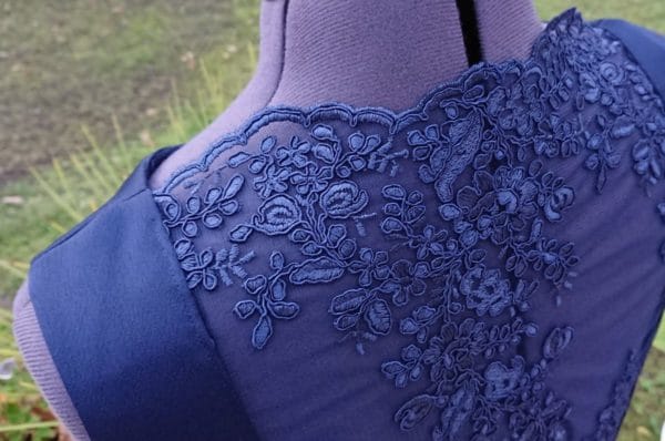 robe-elizabeth-detail-dentelle